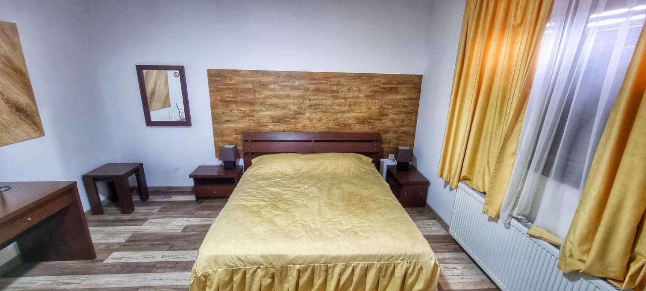 La Nuc O Camera Săcele Buitenkant foto