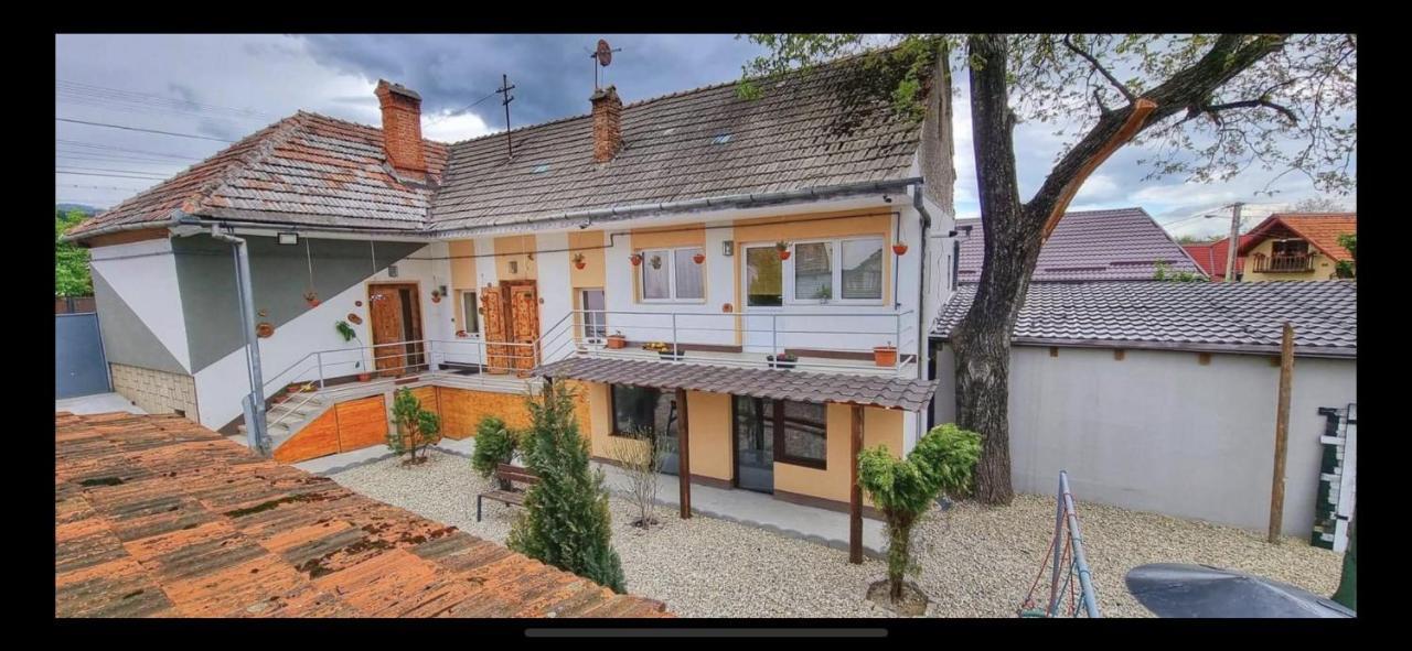 La Nuc O Camera Săcele Buitenkant foto